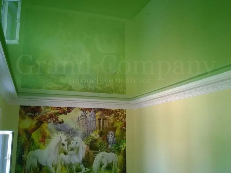 Глянцеві і матові натяжні стелі в інтер’єрі Одеси